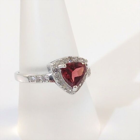 Garnet Ring with White Sapphires SIZE 8 - Picture 2 of 8